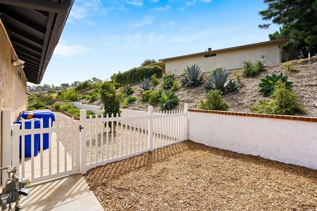 https://cdn.realtyfeed.com/cdn/127/306272335/dab5fce65459538d4586186417e06860.webp