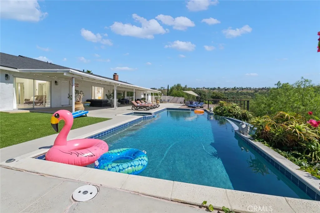https://cdn.realtyfeed.com/cdn/127/306272336/0c2905fb4d0c64e4af59df75d08d59da.webp