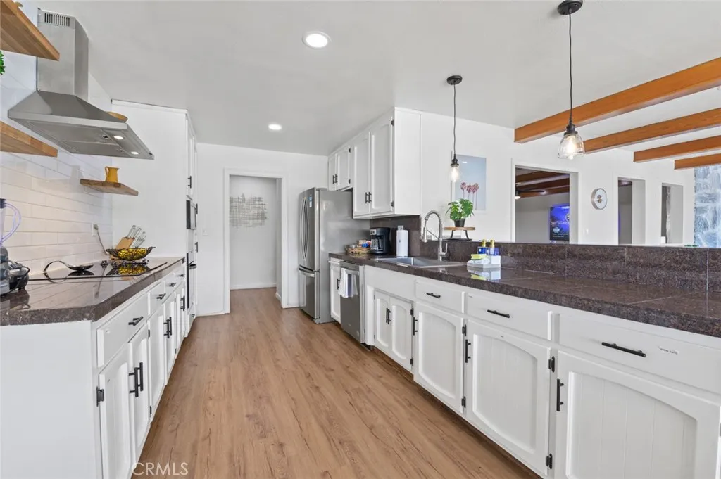 https://cdn.realtyfeed.com/cdn/127/306272336/b2d4bd7f8d1094351087a61fe0711e2c.webp