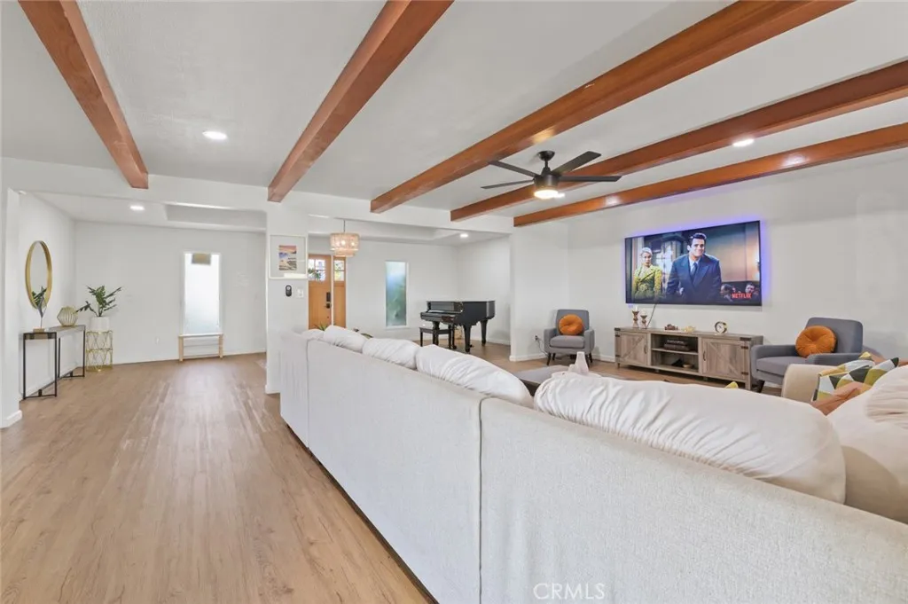 https://cdn.realtyfeed.com/cdn/127/306272336/c30a197cacd51357b01918fd818e8859.webp