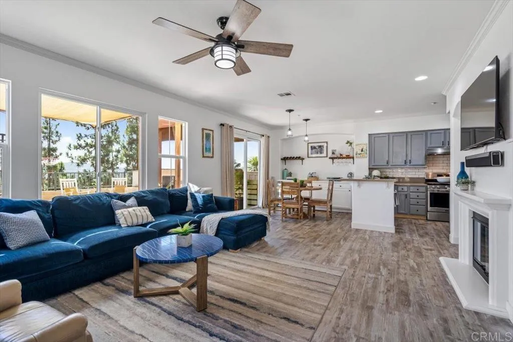 https://cdn.realtyfeed.com/cdn/127/306272946/44962da876426766efa14e0202f30db2.webp