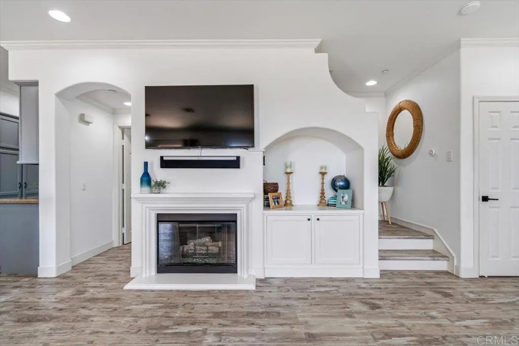https://cdn.realtyfeed.com/cdn/127/306272946/4b0acd0affc082f7bb646b44ec7475b6.webp