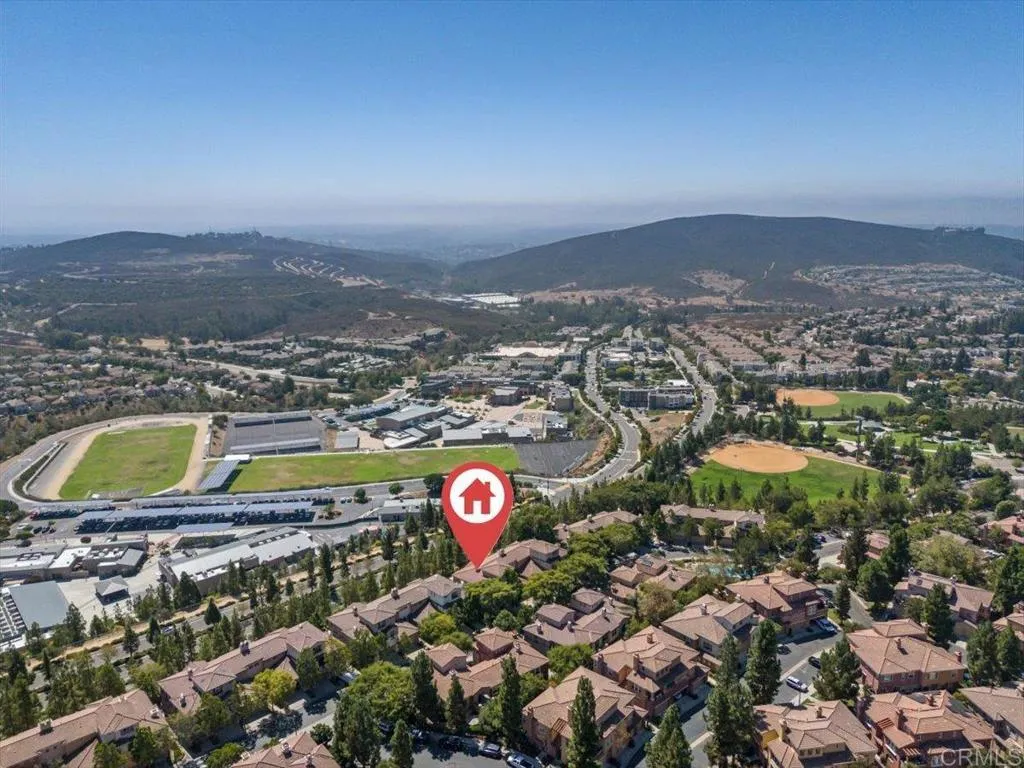https://cdn.realtyfeed.com/cdn/127/306272946/8c486983e95250cf7662546ba84bcef0.webp