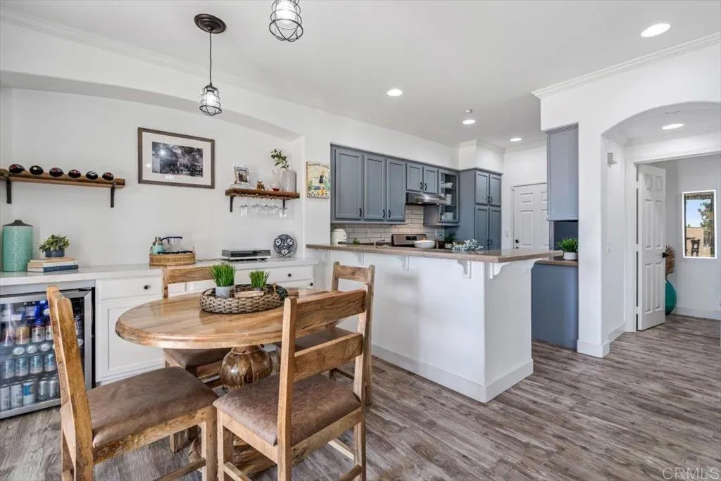 https://cdn.realtyfeed.com/cdn/127/306272946/cec16fa58b3c6efff224d0b538001980.webp