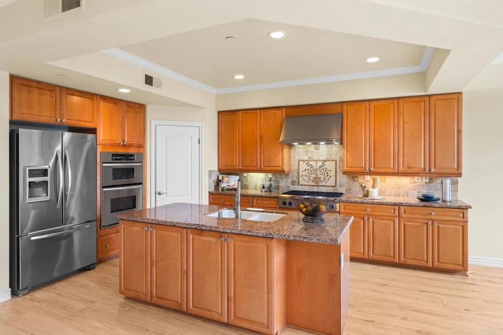 Photo #5: NDP2408641 Listing 
