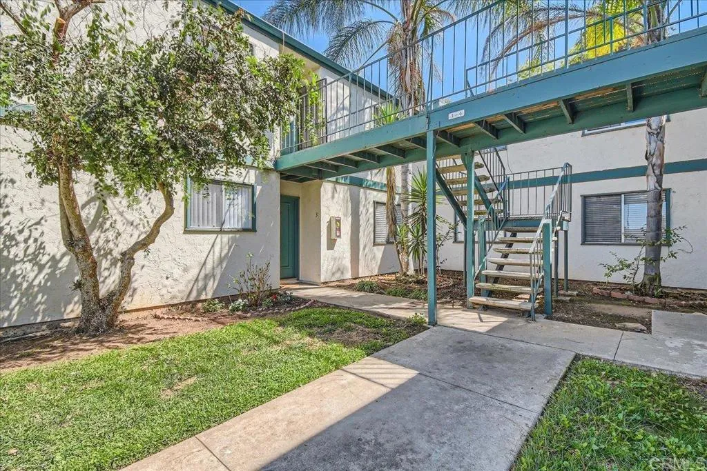 https://cdn.realtyfeed.com/cdn/127/306274779/23cc5fa66822e9def314904049ef056e.webp