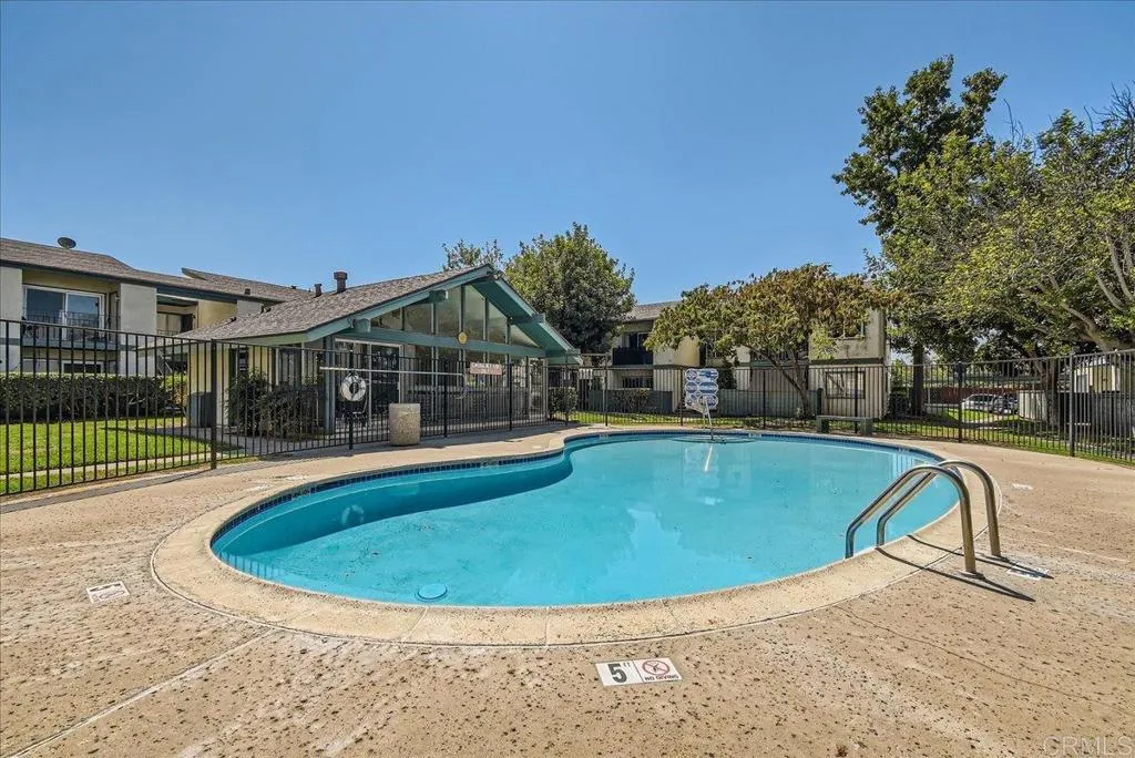 https://cdn.realtyfeed.com/cdn/127/306274779/cc0d1e7f6a9493be9e62ecbc58d1a00e.webp