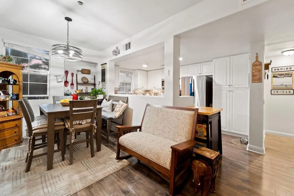 https://cdn.realtyfeed.com/cdn/127/306275538/7948a809b66ba9149b8961a847416059.webp