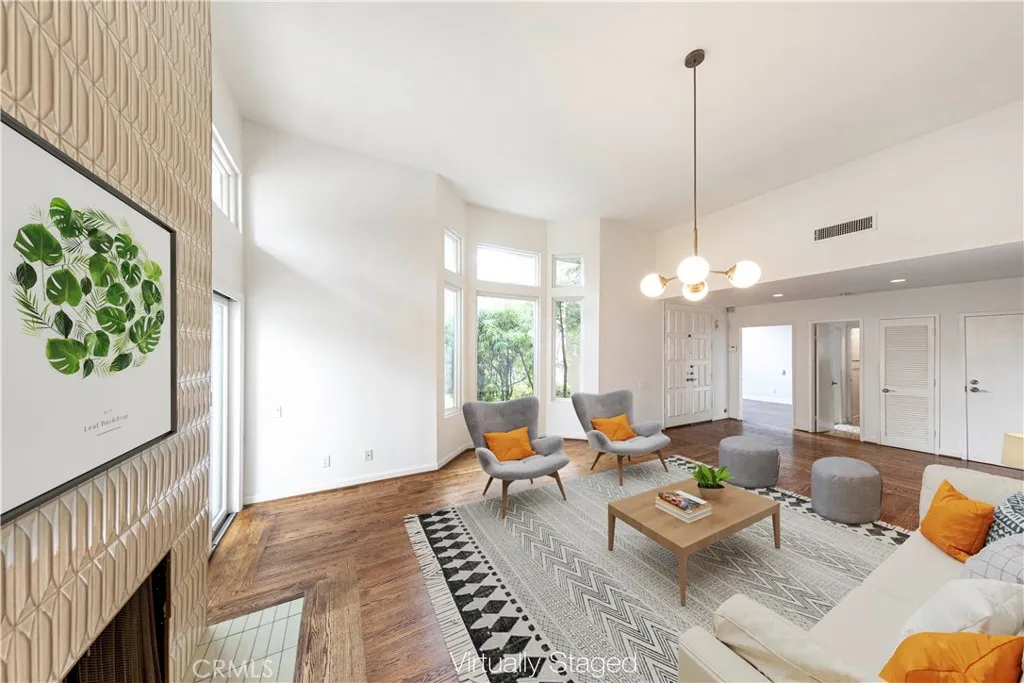 Photo #3: OC24202053 Listing 