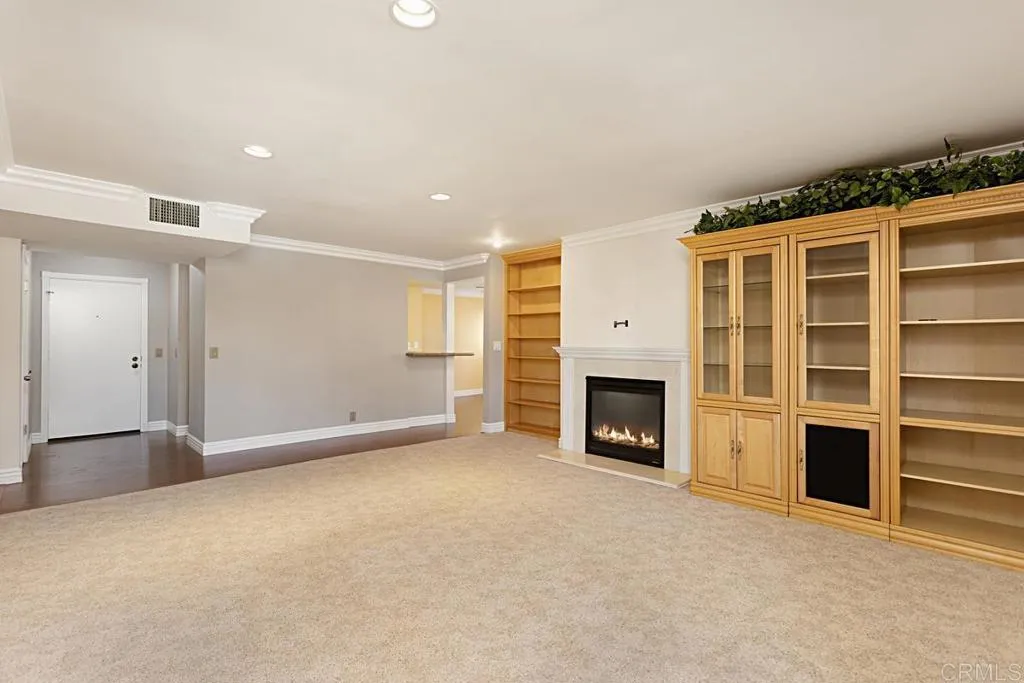 https://cdn.realtyfeed.com/cdn/127/306278336/3cc2feb38cb8102fe7279e608f4d454d.webp
