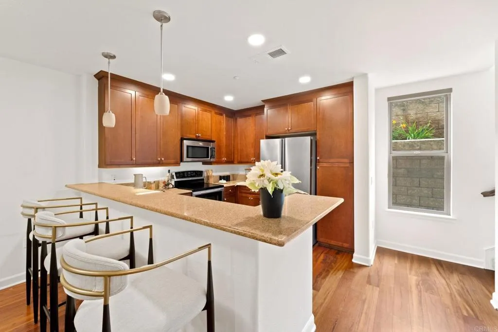 Photo #6: NDP2408829 Listing 