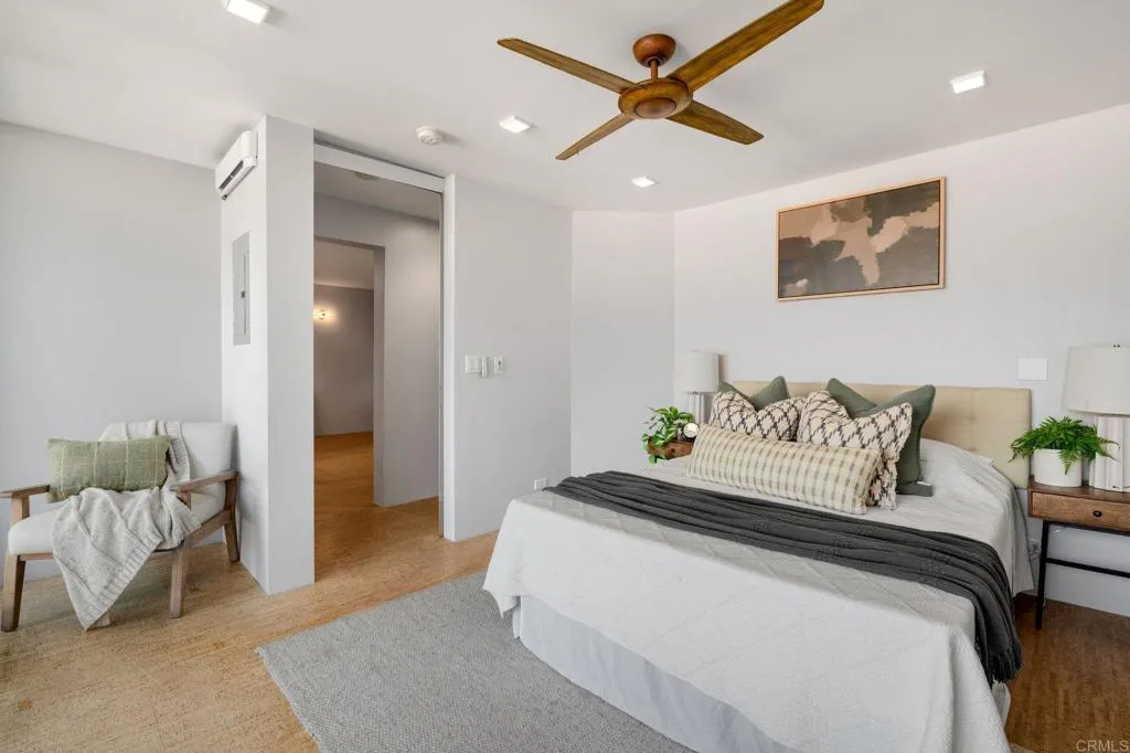 https://cdn.realtyfeed.com/cdn/127/306279773/98ad170e049040a3c2f32a20d9264dd3.webp