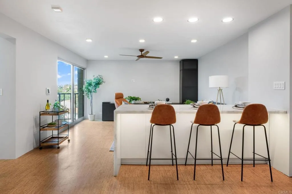 https://cdn.realtyfeed.com/cdn/127/306279773/f1b6b42b774b14eb9f16d345cbb938fb.webp