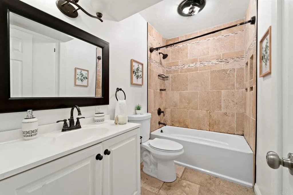 https://cdn.realtyfeed.com/cdn/127/306280942/0c96814437b4daafc6db3dee8124904e.webp