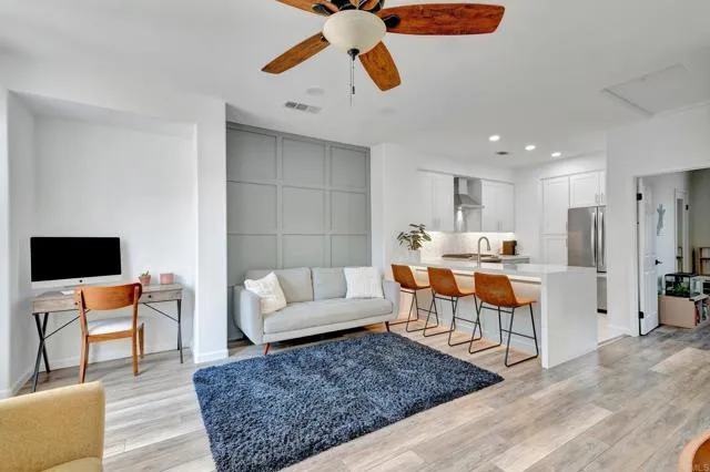 https://cdn.realtyfeed.com/cdn/127/306281003/8265ad619bfb5e5f944a5f40f2513975.webp