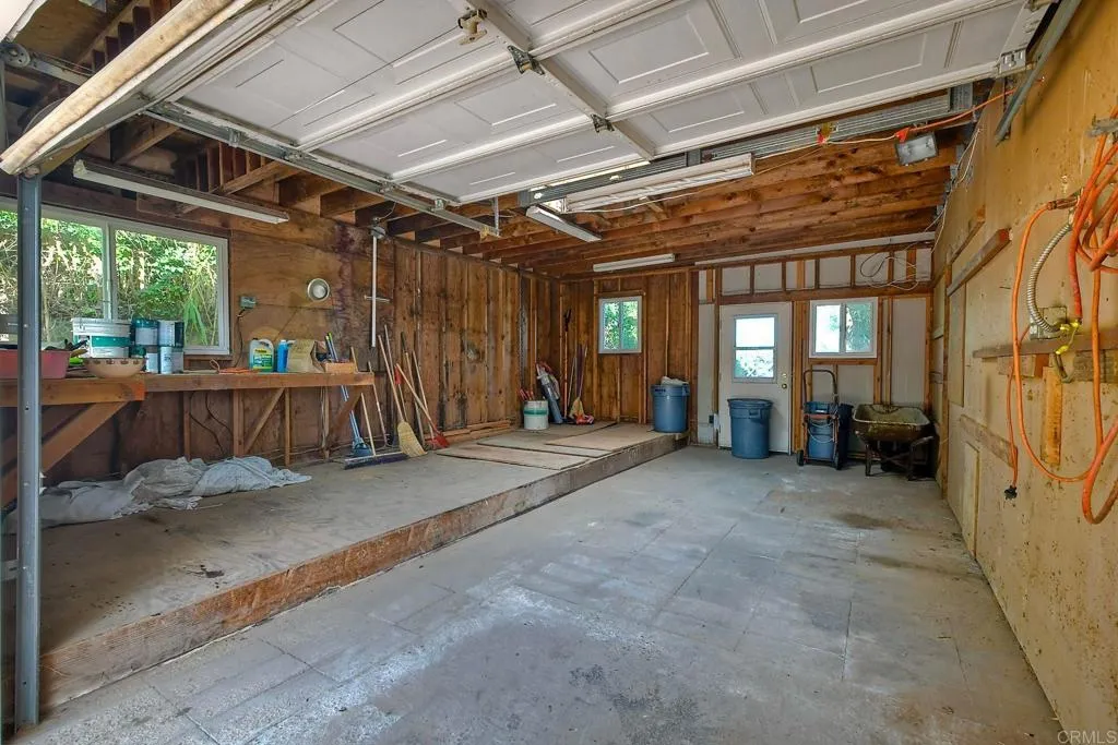 https://cdn.realtyfeed.com/cdn/127/306281077/40b8014180e3eaf1f1a4f368706d357d.webp