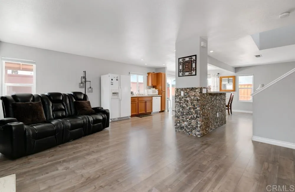 https://cdn.realtyfeed.com/cdn/127/306281257/12a2977f34b667e4934de1b7c89b97ae.webp