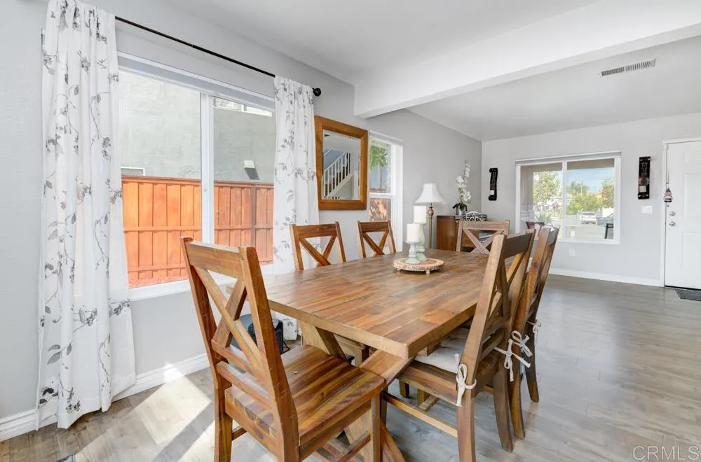 https://cdn.realtyfeed.com/cdn/127/306281257/68aa6712c2b929afc2d494e381858573.webp