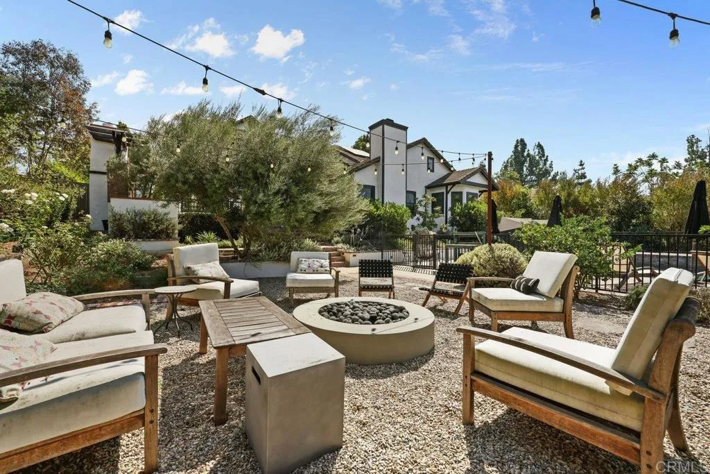 https://cdn.realtyfeed.com/cdn/127/306282122/5127ec151584e5634346f24ec456e506.webp