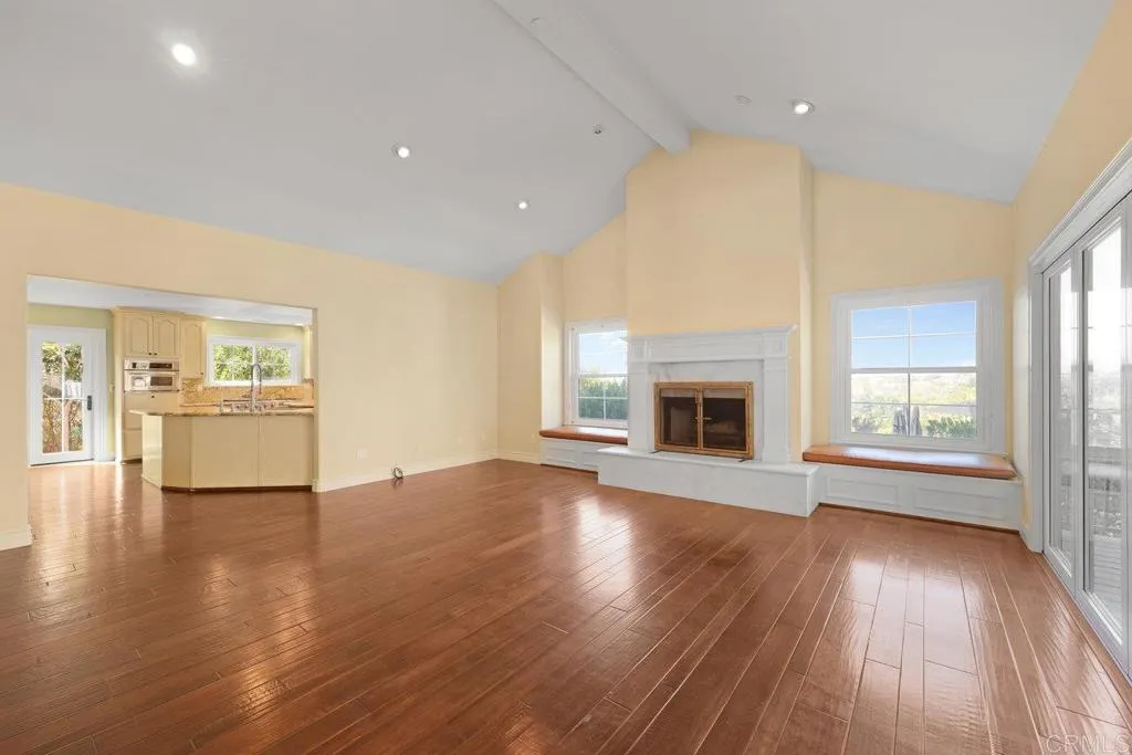 https://cdn.realtyfeed.com/cdn/127/306282122/64b0e78d70e6d870362520699376f5c9.webp
