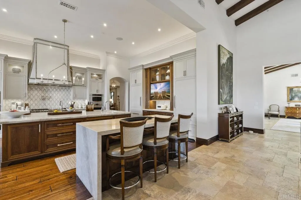 https://cdn.realtyfeed.com/cdn/127/306282200/24ecc58365d44ae42d1af6030867c078.webp
