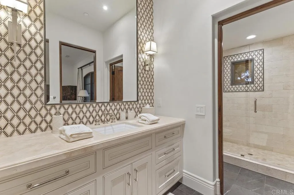 https://cdn.realtyfeed.com/cdn/127/306282200/2f751e12d85e7dd265c936093bf12f2e.webp