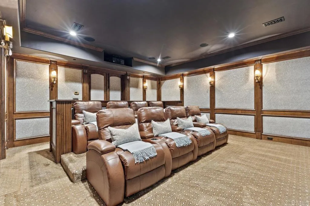 https://cdn.realtyfeed.com/cdn/127/306282200/7d7e73a43c6a16221b614e857fb57f65.webp
