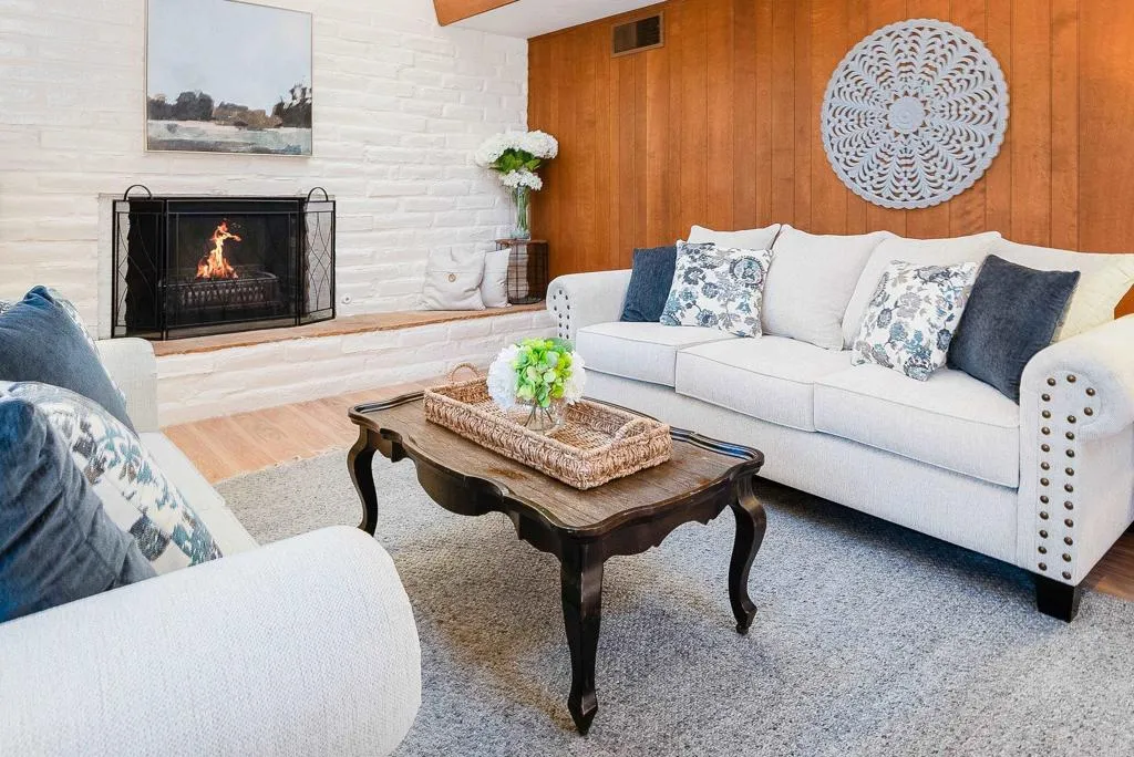 https://cdn.realtyfeed.com/cdn/127/306282707/097540f1d8e0c69e3fab2f2c98bb34b8.webp