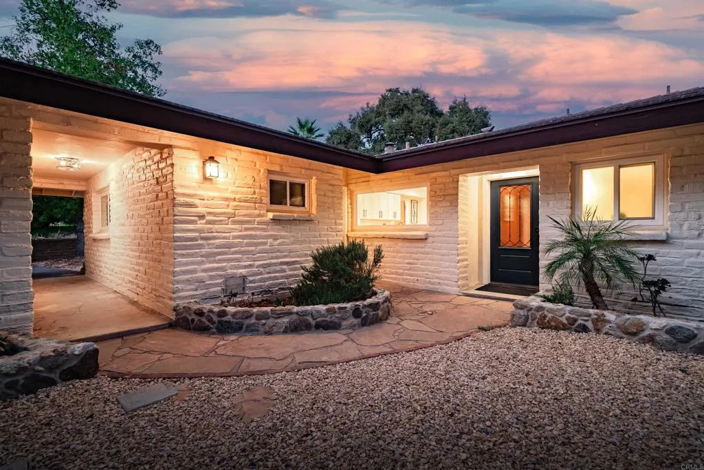 https://cdn.realtyfeed.com/cdn/127/306282707/0b2ed6acf3a357b8aac2e935384335ee.webp