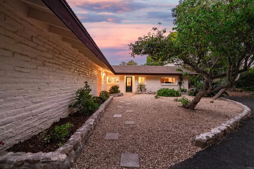 https://cdn.realtyfeed.com/cdn/127/306282707/174e069721418169bb25307936b565a4.webp