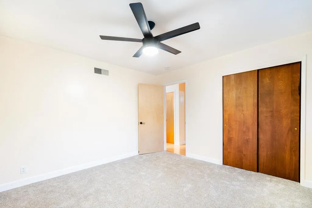 https://cdn.realtyfeed.com/cdn/127/306282707/489053106a7c8d13404877defc6bfed0.webp