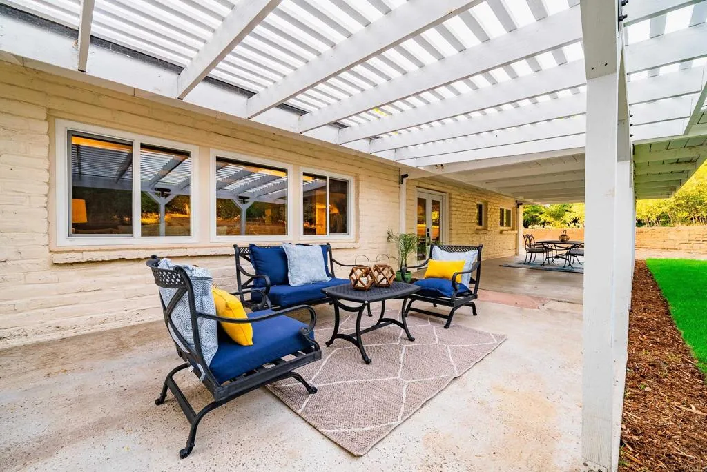 https://cdn.realtyfeed.com/cdn/127/306282707/97ead02b575fdf431f321b400c5e3be4.webp