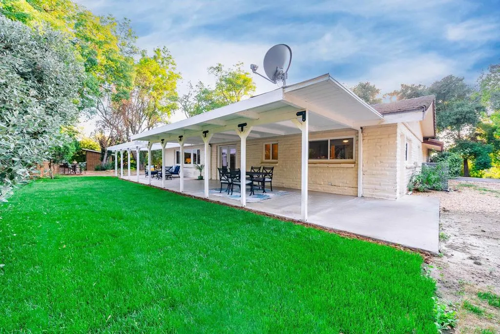 https://cdn.realtyfeed.com/cdn/127/306282707/9ebdaa525b8f3f405e8a0766fa182ace.webp