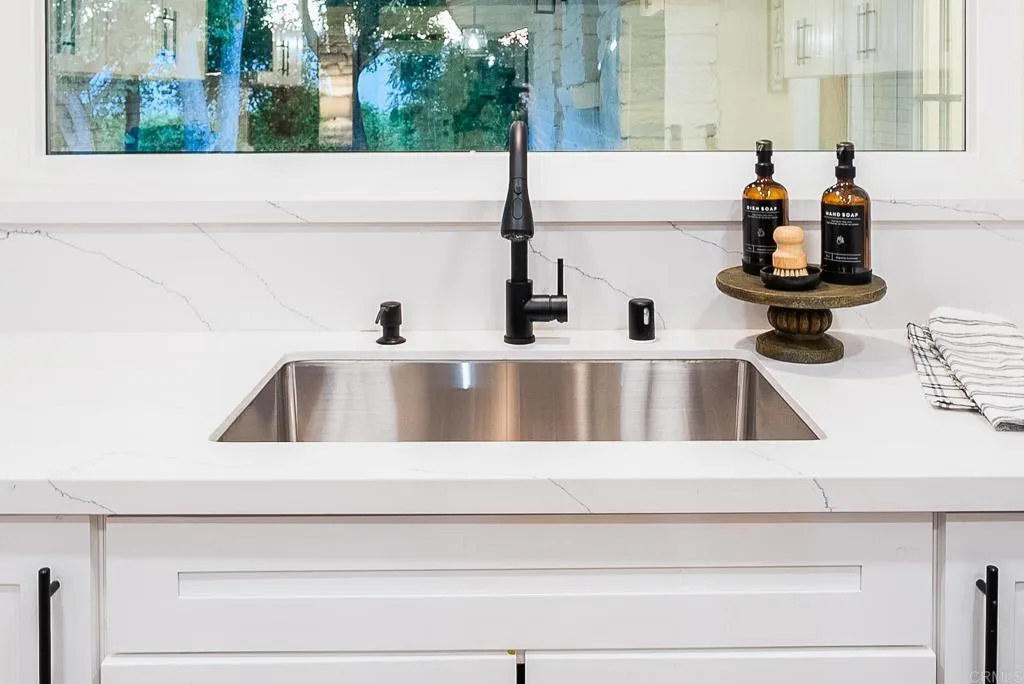 https://cdn.realtyfeed.com/cdn/127/306282707/c9877bb3b423528097210c104f54c44a.webp