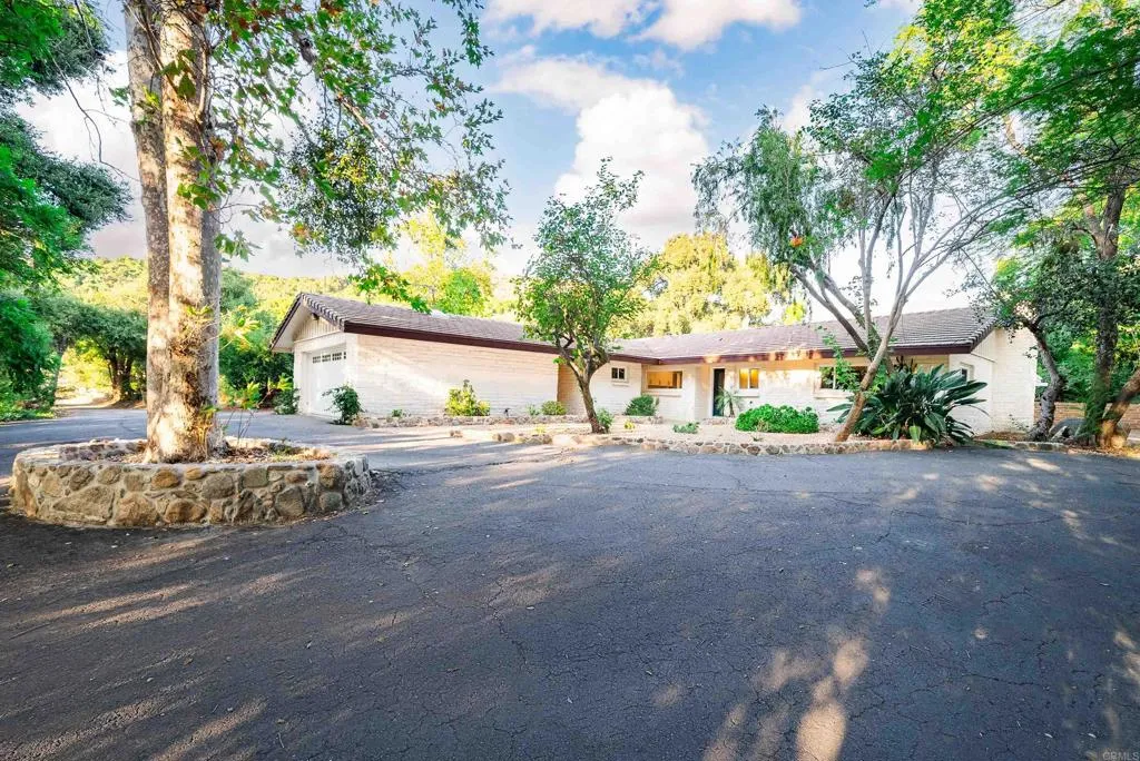 https://cdn.realtyfeed.com/cdn/127/306282707/ff7ced84d2426b08b62095a3c6a5b214.webp