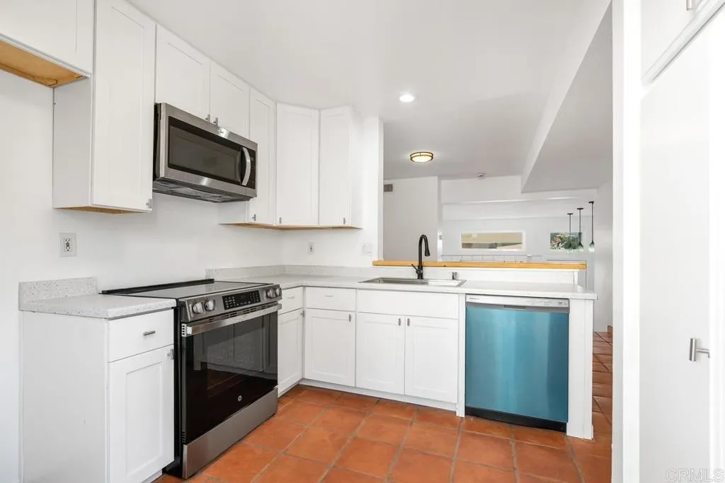 https://cdn.realtyfeed.com/cdn/127/306283907/4f79922ab2a228a519cf2a13f02849c4.webp