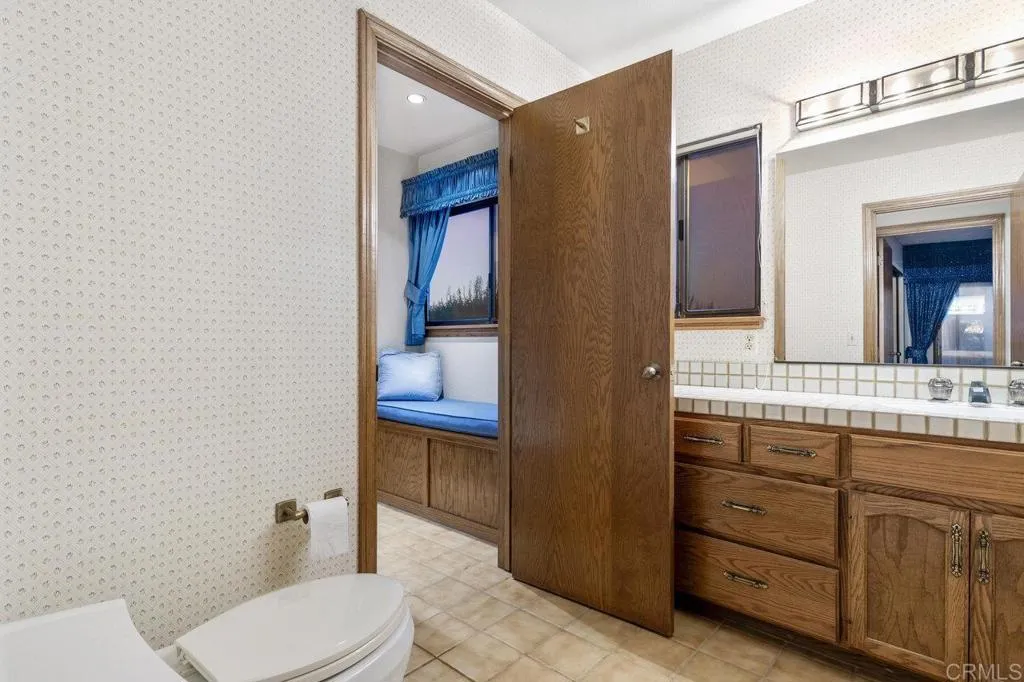 https://cdn.realtyfeed.com/cdn/127/306284893/4264a7cd920fcb63276fb05d24b81af1.webp