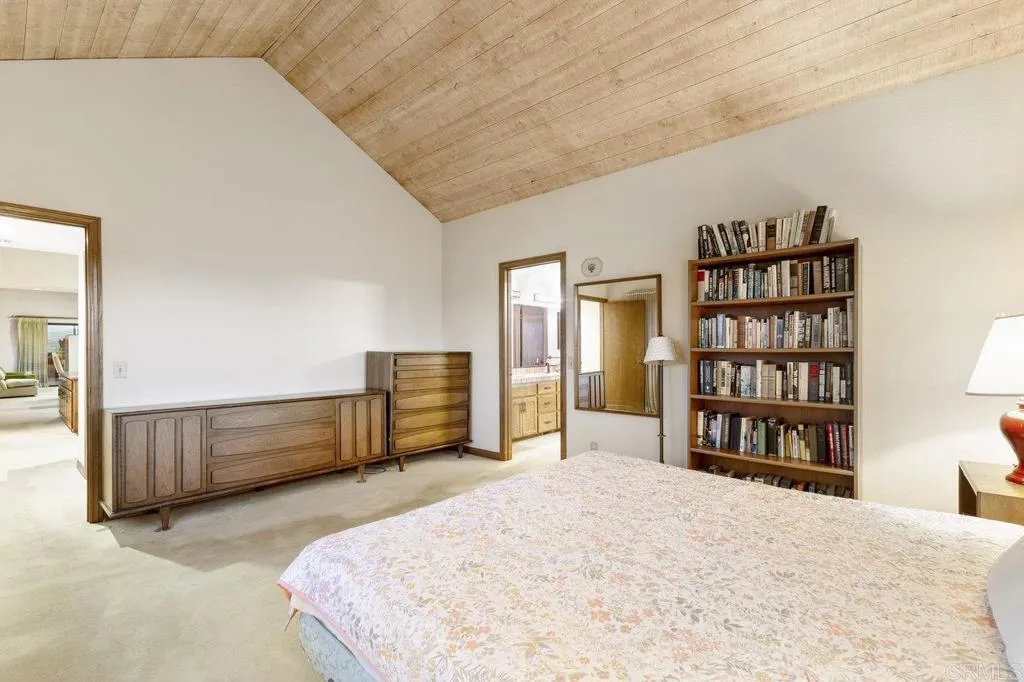 https://cdn.realtyfeed.com/cdn/127/306284893/803bdf5bb6c69ddff57e78e0c467abc2.webp