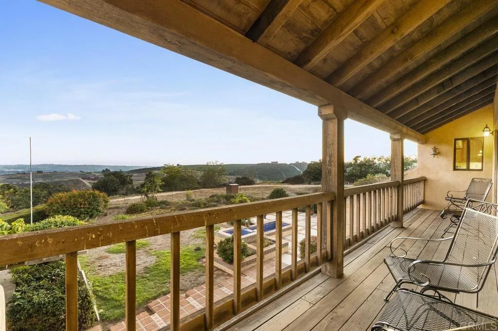 https://cdn.realtyfeed.com/cdn/127/306284893/f65a11b7bfcde582b53c31770808bee0.webp