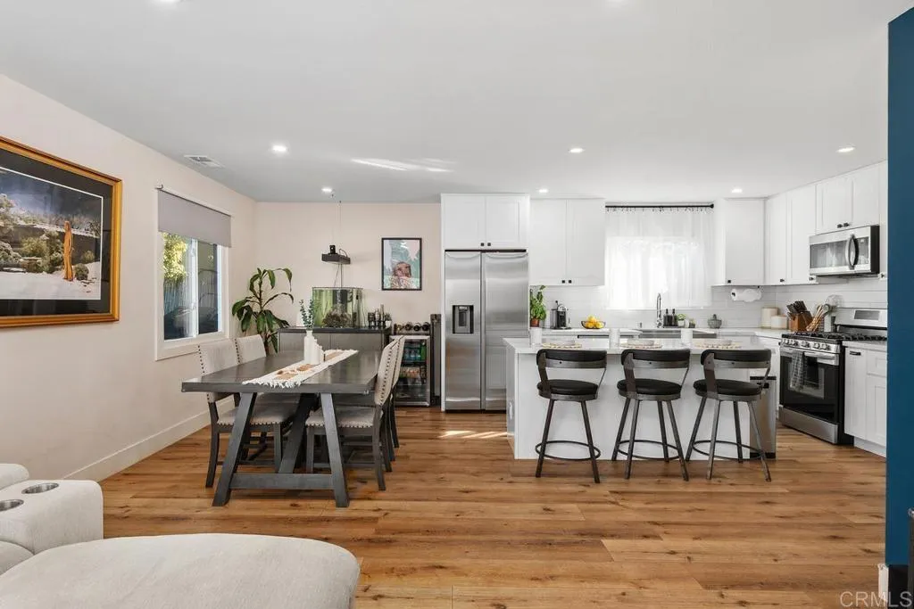https://cdn.realtyfeed.com/cdn/127/306285144/147a799721bd454eeaff9e2858d5aed6.webp