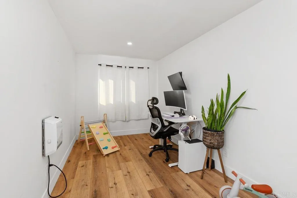 https://cdn.realtyfeed.com/cdn/127/306285144/41782f8687fe0b4bd180b4d17da827bc.webp
