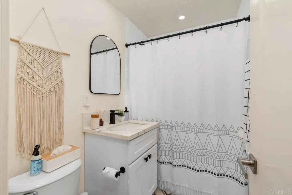 https://cdn.realtyfeed.com/cdn/127/306285144/6b27942192304bf4d28f961ae1458c49.webp