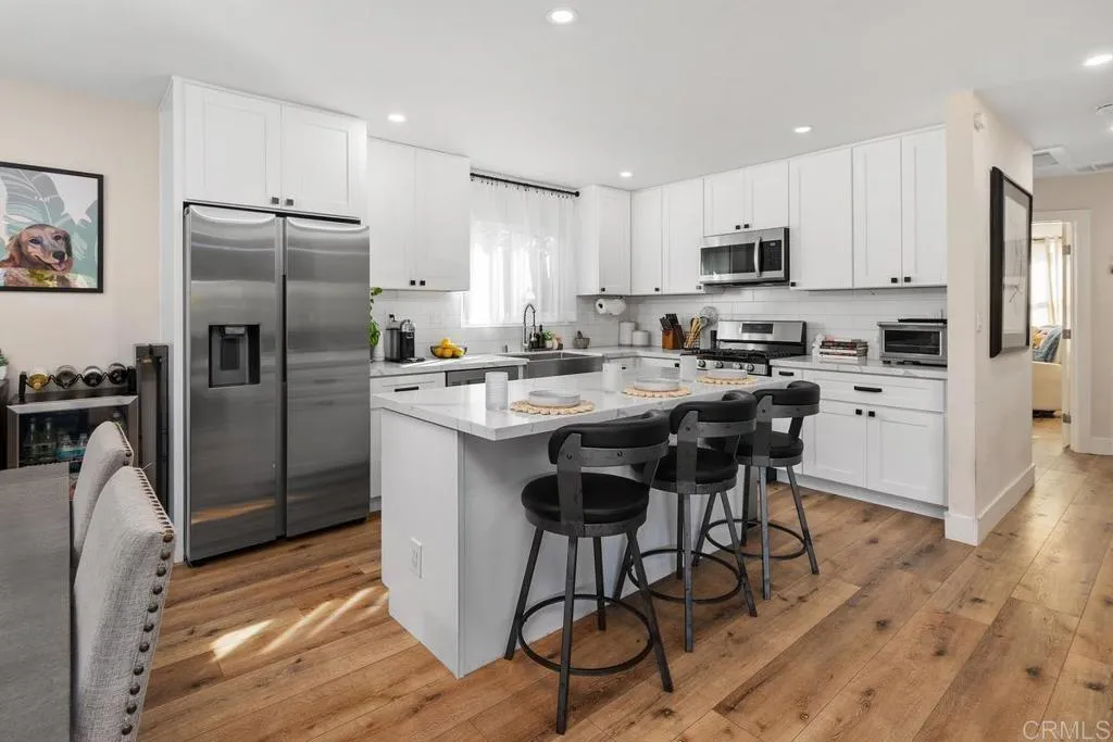 https://cdn.realtyfeed.com/cdn/127/306285144/7757c52f4d729c78eaa66b9ac12eba70.webp