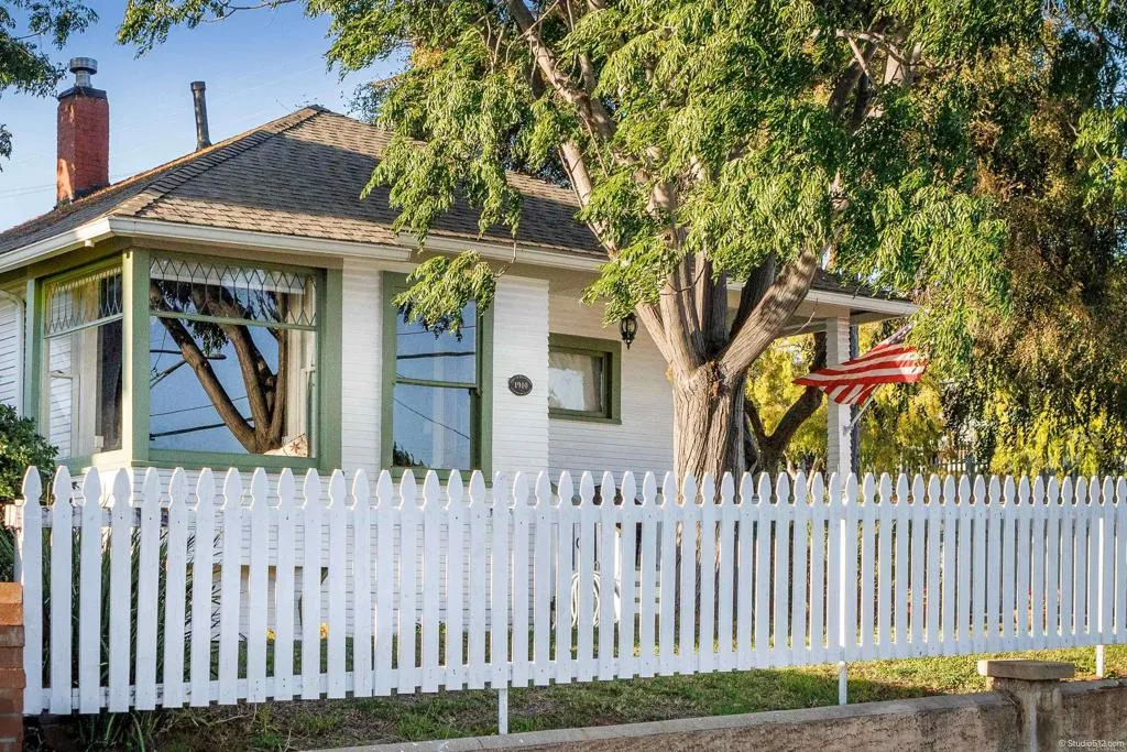 https://cdn.realtyfeed.com/cdn/127/306285491/1c37aefe5b35252660e8f5abad5c845c.webp