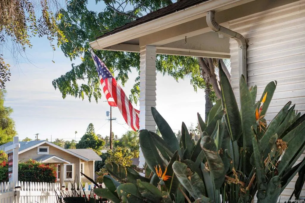 https://cdn.realtyfeed.com/cdn/127/306285491/1ce98c6b3f8d3e1b598de2f7e0f685ee.webp