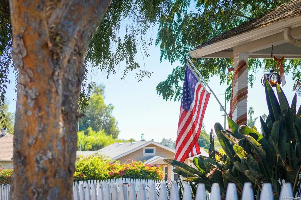 https://cdn.realtyfeed.com/cdn/127/306285491/5e492ebeb3a1be02d18b342b07214cd4.webp