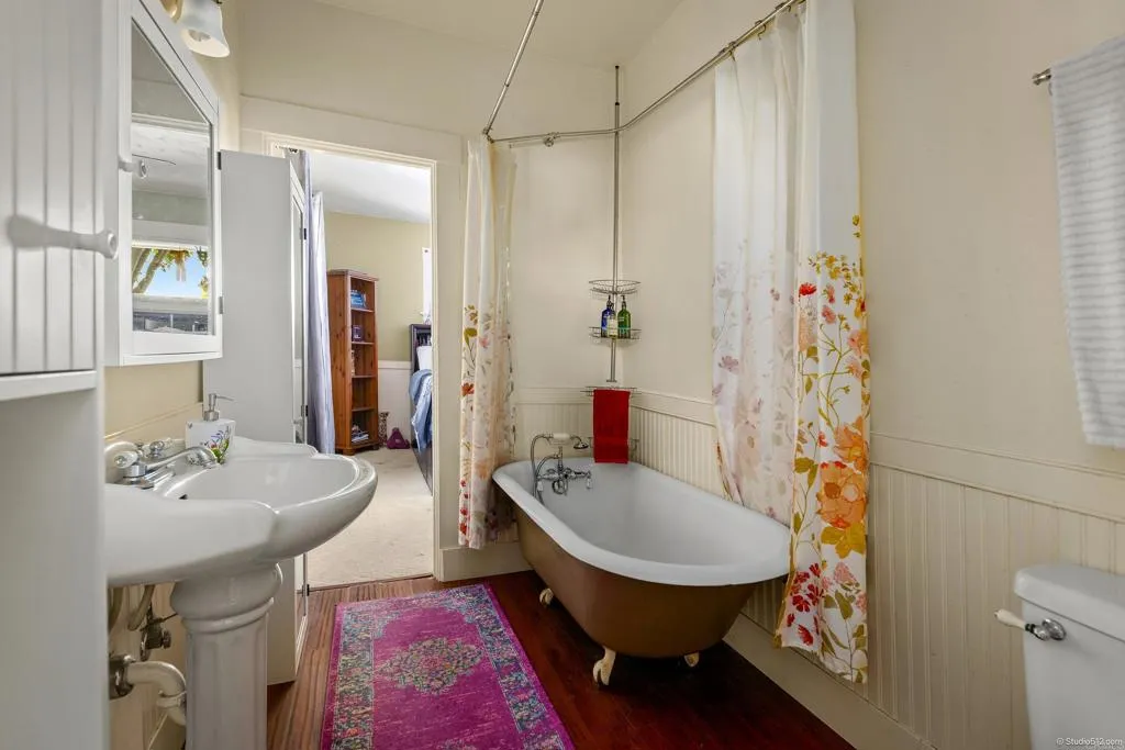 https://cdn.realtyfeed.com/cdn/127/306285491/ddc964b55c13a2c6508e40f5eabeb9c0.webp