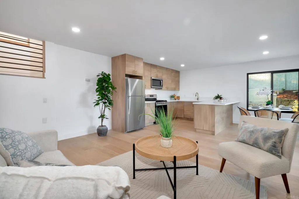 https://cdn.realtyfeed.com/cdn/127/306285905/3dfa8432696447f9089b111414cd83e4.webp