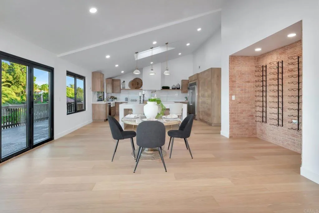 https://cdn.realtyfeed.com/cdn/127/306285905/85b6c11386f8fbd2467b76c41c25e1d0.webp