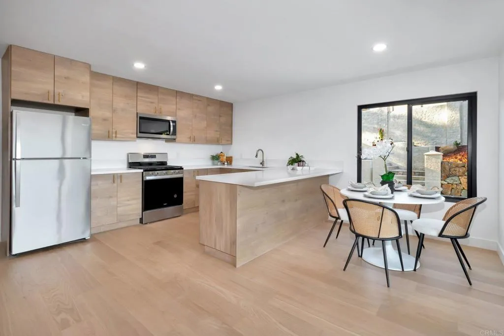 https://cdn.realtyfeed.com/cdn/127/306285905/a59bc44dadb7cad175e651c35e0ec121.webp